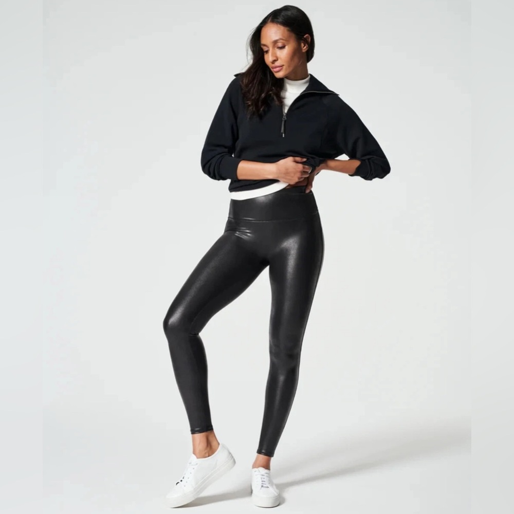 SPANX Women's SMALL/P Shape Glossy Coated 2437 Faux Leather Leggings Pants Black